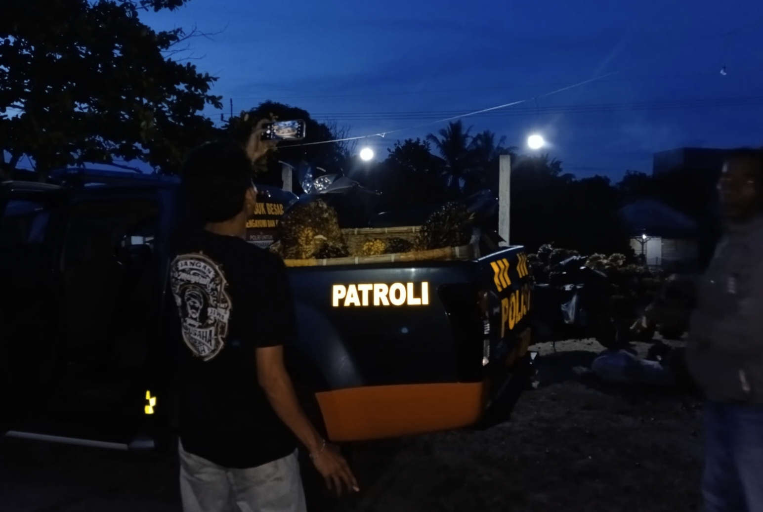 Warga Tangkap Ninja Sawit di Perlang