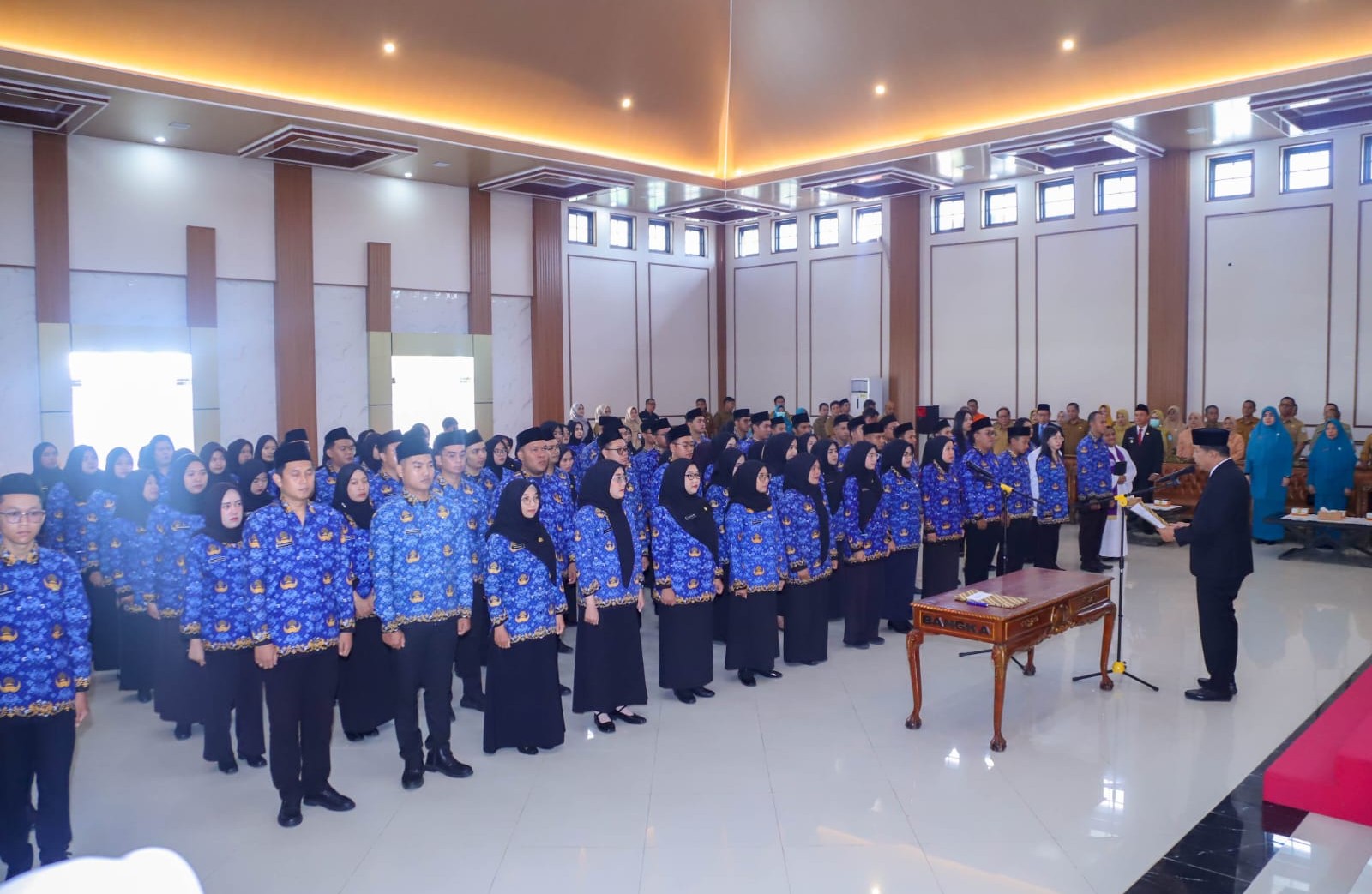 Lantik 122 PNS, Bupati Bangka: Harus Upgrade Ilmu dan Beretika