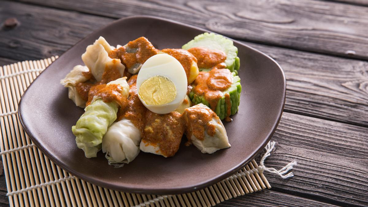 6 Siomay Bandung Legendaris yang Wajib Dicoba, Kuliner Ikonik Favorit Wisatawan