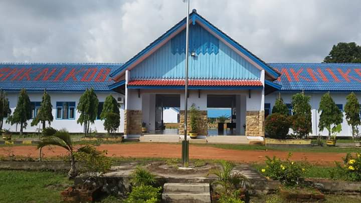 Juara Terus, Siswa Menyusut: Paradoks yang Menghantui SMKN 1 Koba