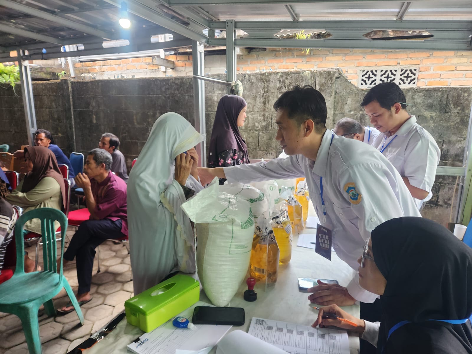 Ribuan Keluarga di Pangkalpinang Mulai Terima Beras Cadangan Pangan, Pemkot Pastikan Bantuan Tepat Sasaran