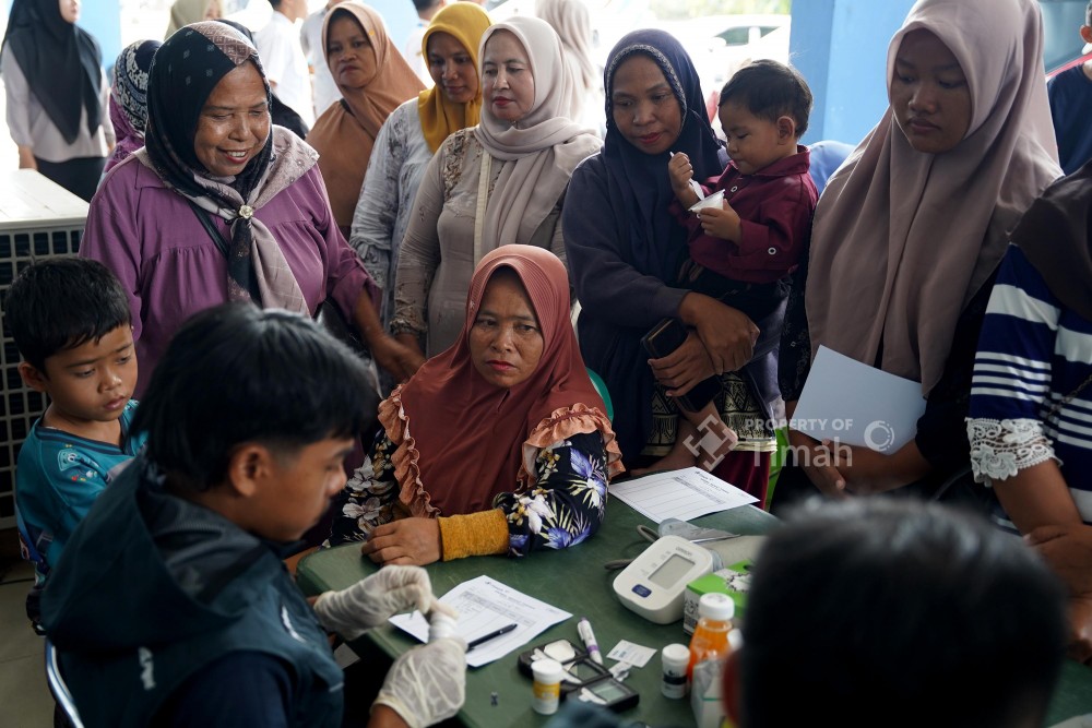 Tak Sekadar Berobat, Warga Koba Manfaatkan Layanan Cek Gula, Kolesterol, dan Tensi Gratis PT Timah