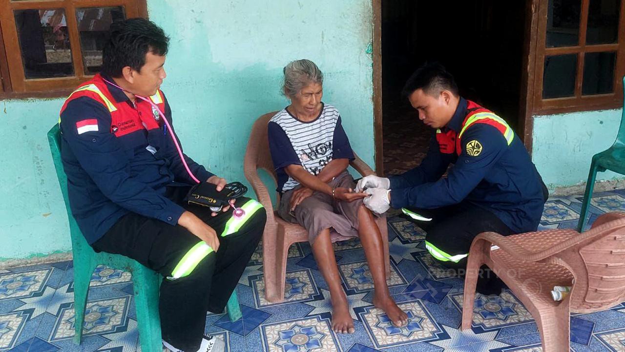 Akses Kesehatan Terkendala Pascagempa, Tim ERG PT Timah Datangi Warga Boafeo