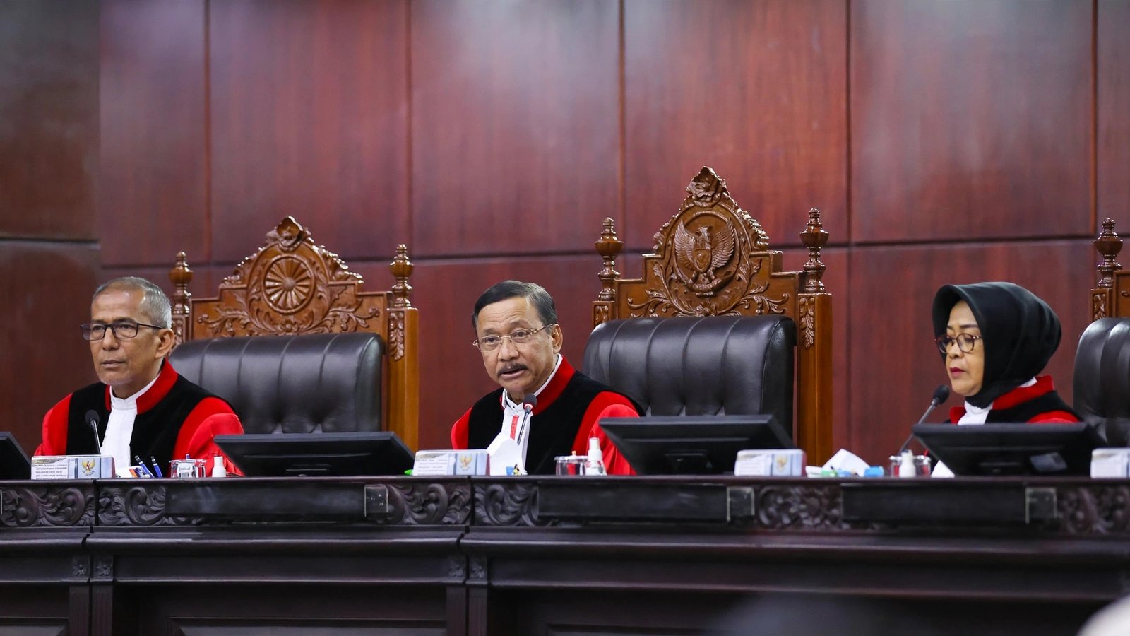 MK Tak Temukan Bukti Ijazah Setara SMA Gibran, Tapi Tak Bisa Copot dari Kursi Wapres