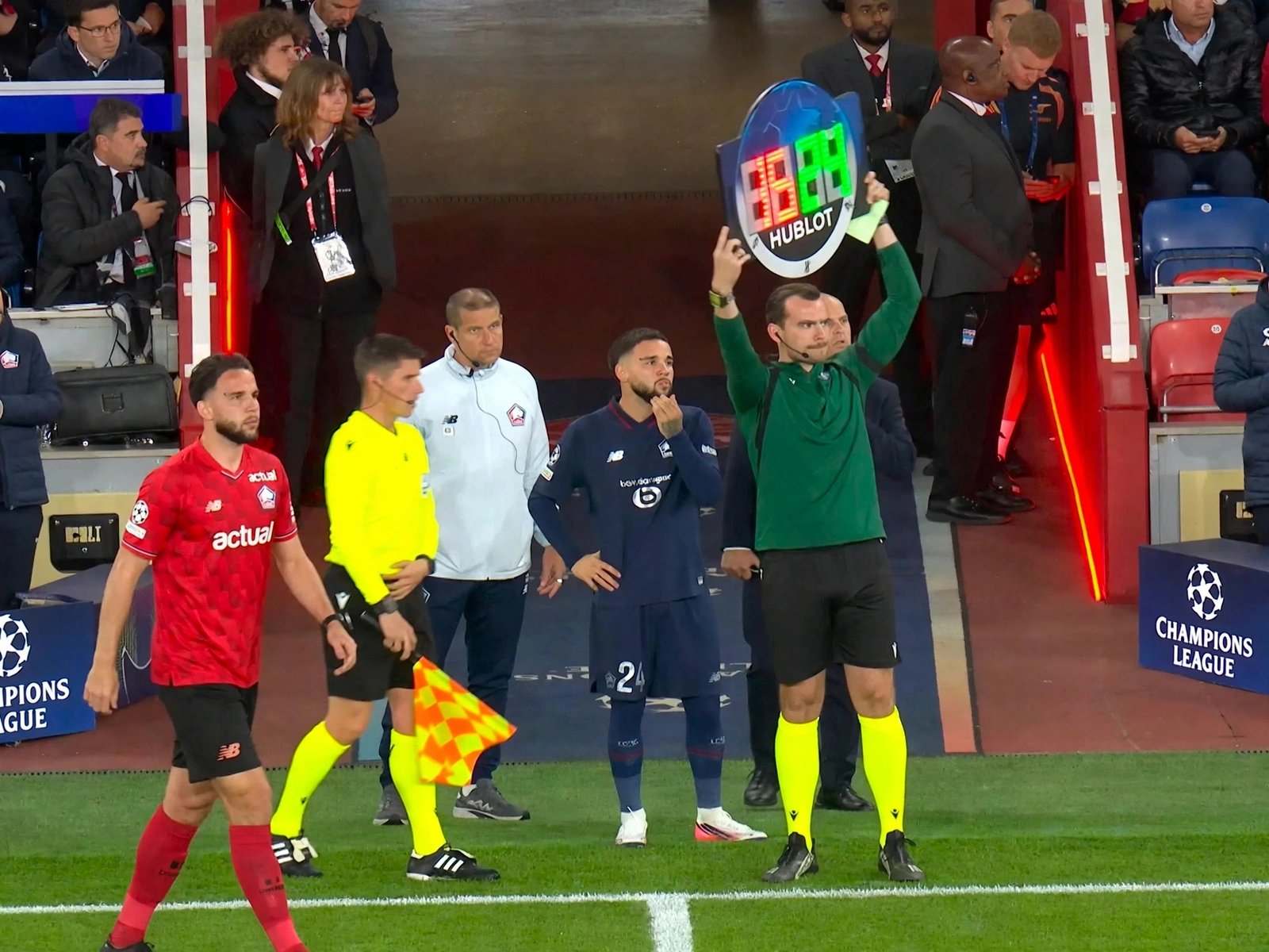 Verdonk Cetak Sejarah, Lille Tumbang di UCL