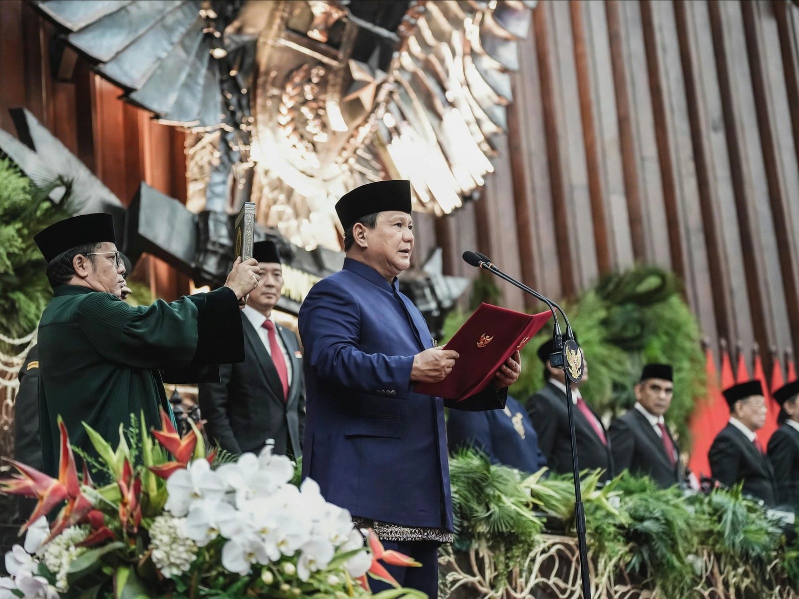 Prabowo Lantik 7 Pejabat Baru, Kepala BNPB hingga Wamen Pertahanan Berganti