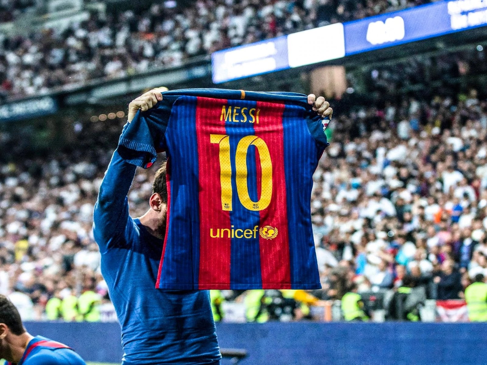Messi Raih Penghargaan Asturias, Mengapa Bukan Cristiano Ronaldo?